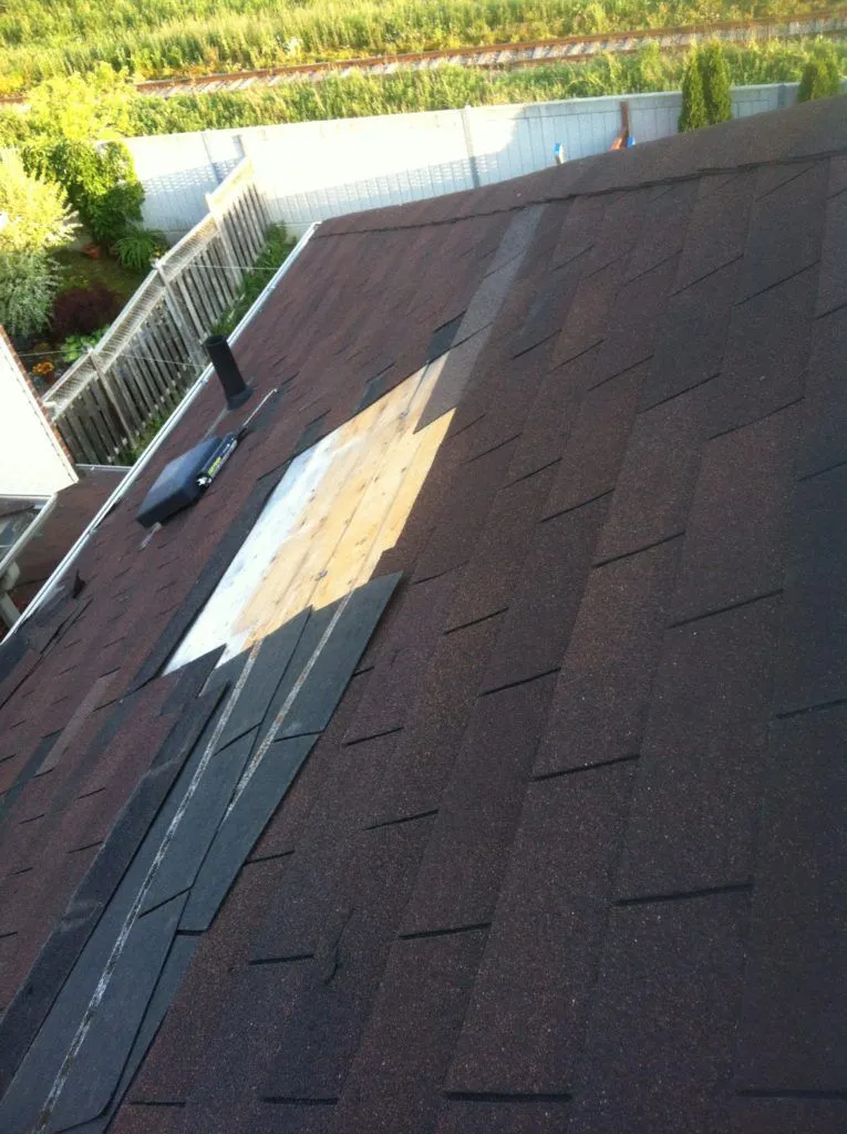 Roofing shingle